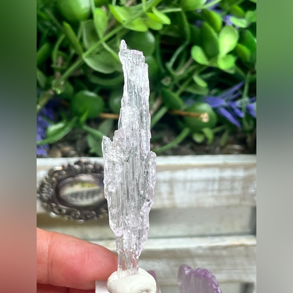 Kunzite - Picture 3 of 10